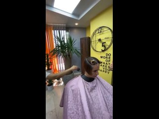 Hairdressers - Micro bob haircut - Short bob cut