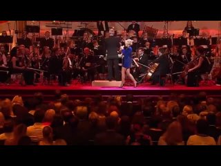 Helene Fischer _ Feliz Navidad (Live aus der Hofburg Wien).mp4