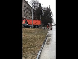 Кондопожское ДРСУ приступило к уборке смета в Петрозаводске