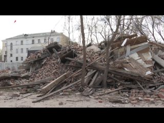 В Омске полностью снесли аварийный дом на Молодогвардейской