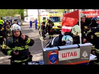Открытое горение в здание на северо-востоке Москвы ликвидированоОб этом сообщает МЧС.