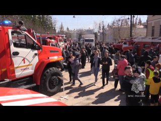 Праздничные мероприятия, посвящённые 375-ой годовщине образования пожарной охраны России прошли сегодня в городе Томске