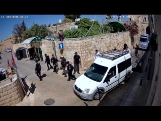 Израильтяне в сопровождении полиции вторглись в армянский квартал Сад коров (Коверу партез)