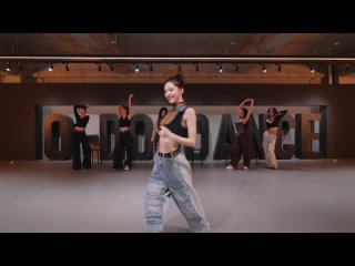 Chromosome Stage Intern ’AI WU XIAN’ Dance Practice