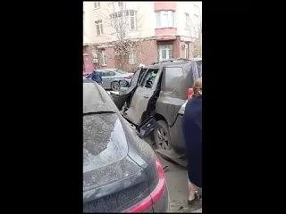 ️В Москве взорвался чёрный внедорожник, как только водитель включил зажигание,