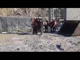 Для спасения вахтовиков из Башкирии пробурят вторую скважину в заваленную шахту