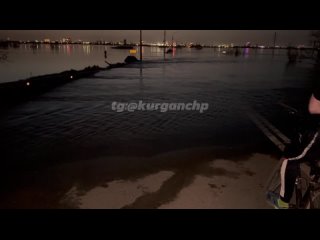 Вообще-то течение Тобола как раз в сторону Смолино. Сейчас вся пойма - это одно сплошное течение Тобола. - Зоя Гончарова