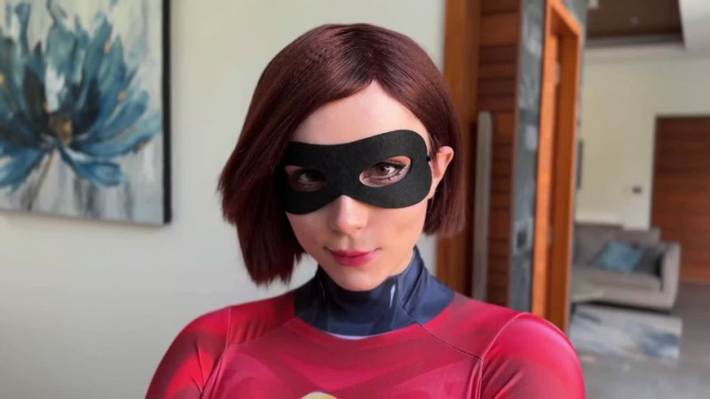 Sweetie Fox - Elastigirl Fucks amp Deepthroat till Facial The Incredibles