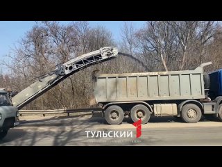 На Щекинском шоссе в Туле приступили к ямочному ремонту дорог