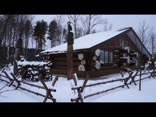 Дом из массивного бревна, разделенный на две спальни