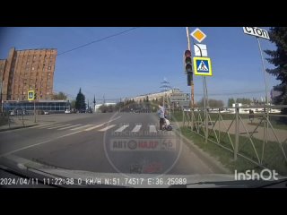 В Курске разыскивают автомобилиста, едва не сбившего женщину с ребенком на пешеходном переходе