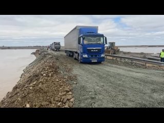 Движение по восстановленному за сутки мосту на международной трассе Самара-Шымкент полностью открыто