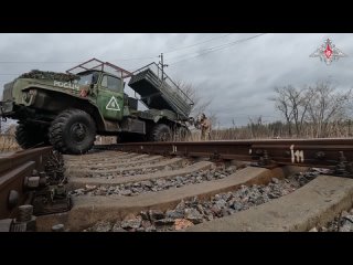 Расчет РСЗО «Град» уничтожают скопление живой силы и техники противника в Серебрянском лесничестве