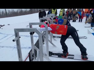 На Ямале проходит заключительный этап Кубка России по сноуборду. В горнолыжный комплекс «Октябрьский» приехали 40 спортсменов из