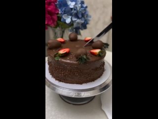 Фруктовый торт Клубника в шоколаде ❤ Видео от Помощник Кондитера (Рецепты, макеты, торты)