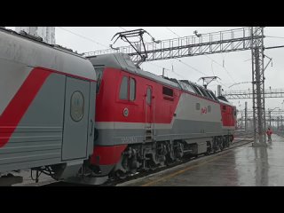 Поезд Екатеринбург-Санкт-Петербург