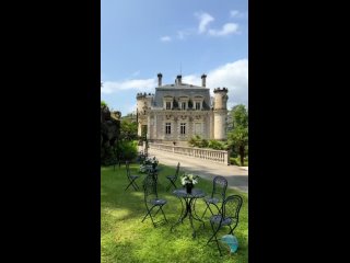 Гостевой дом “Замок Клемент“.
Франция.

Отель занимает ш