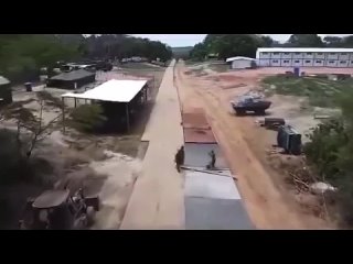 Venezuela aktivn buduje vojensk jednotky na hranici se spornm regionem Guyana-Essekibo, co zahrnuje rozen zkladny na os
