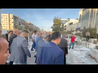 Imgenes del interior de la Embajada de Irn tras el ataque. El Ministro de Asuntos Exteriores sirio lleg al lugar