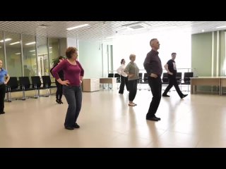 В Челябинске боец с позывным Танцор открыл для жен героев СВО бальную школу