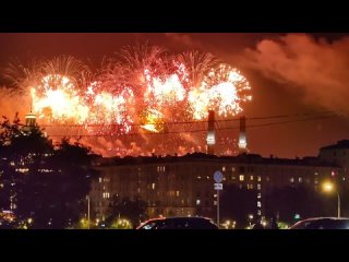 Салют 79-й годовщины Победы. Вид с площади Свободной России. Улица Новый Арбат, 36