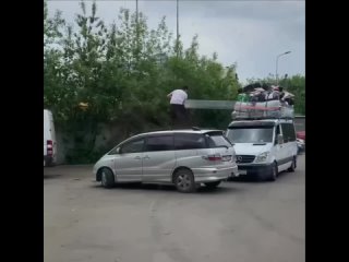 😅Когда жена собрала «самое нужное» на неделю в отпуск. (видео)