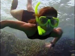 Female scuba diver out of air - Sabotage!