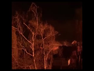 ️ Эпичные кадры ночных прилетов «Гераней» по объектам критической инфраструктуры в Харькове