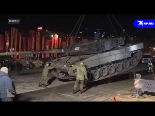 Комсомольская Правда Трофейный Leopard привезли на Поклонную гору в Москве