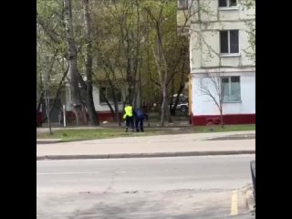 В Москве ввели новые штрафы за мусор на тротуаре