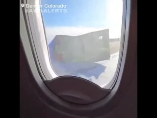 Самолет Boeing 737-800 Southwest Airlines, направлявшийся в Хьюстон, штат Техас, совершил вынужденную посадку в международном аэ