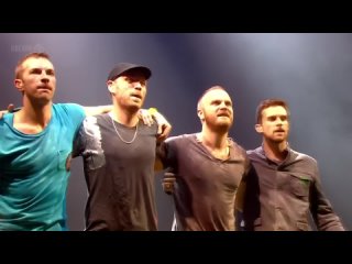 Coldplay (HD) - Every Teardrop is a Waterfall (Glastonbury 2011)