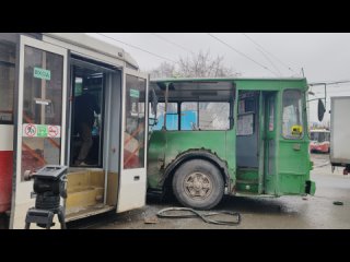 Пассажиры пострадали в ДТП с троллейбусом и трамваем в Новосибирске