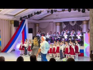 Антошка - Детский хор и В.Косухин,