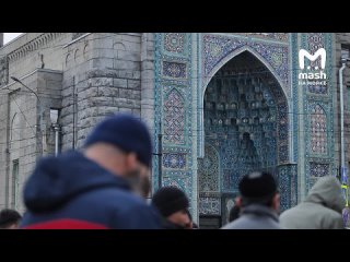 Мусульмане Петербурга сегодня празднуют Ураза-Байрам — окончание священного месяца Рамадан. Соборная мечеть на Петроградской сто