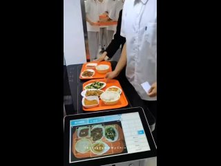 В Китае в некоторых школьных столовых нейронка сканирует набор блюд на подносе и высчитывает их цену, а после выдаёт чек.