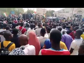 Na capital do Níger, está ocorrendo uma manifestação contra a presença americana