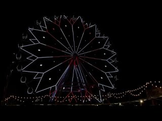 Парк Вокруг Света запустил поздравительную иллюминацию на колесе обозрения к 9 мая