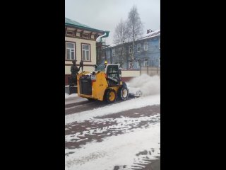 В Архангельске вернулись к зимнему содержанию дорог и тротуаров