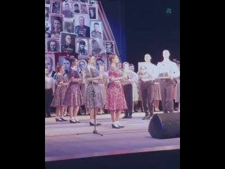 Уральский народный хор репетирует концерт Дорогой памяти