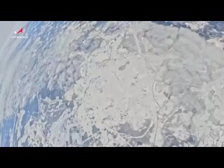 «Первые в мире»: россияне совершили стратосферный прыжок на Северный полюс