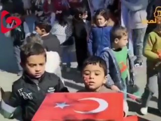 Палестинские дети, которые во время прошлогоднего землетрясения в Турции отдавали свои агоры на помощь пострадавшим от землетряс