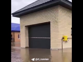 Власти Оренбурга сообщили о критической ситуации в ряде районов из-за паводка