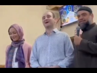 Супружеская еврейская пара приняла Ислам !