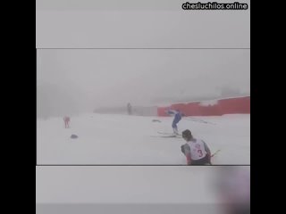 Открытые переломы и окровавленные лица: массовый завал лыжниц произошел на гонках в Сочи  На заснеже