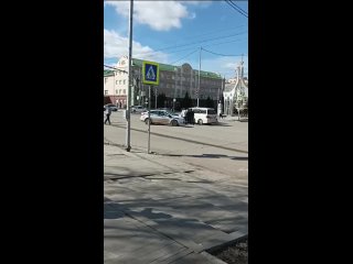 ⚡⚡Появилась другая версия истории с мужчиной из Альметьевска, который пытался привлечь внимание   Согласно базе данных... (видео)