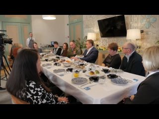 Губернатор Тульской области встретился с семьями участников СВО, получившими Почетные письма на Родину