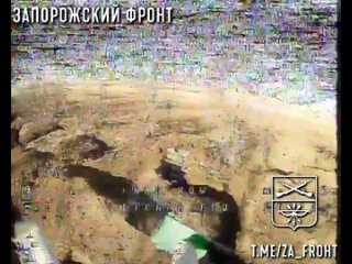Aufnahmen von Kampfhandlungen des Drohnen-Virtuosen mit dem Rufnamen “Sokol“ (. “Falke“) der 7. DSD zur Zerstörung feindlich