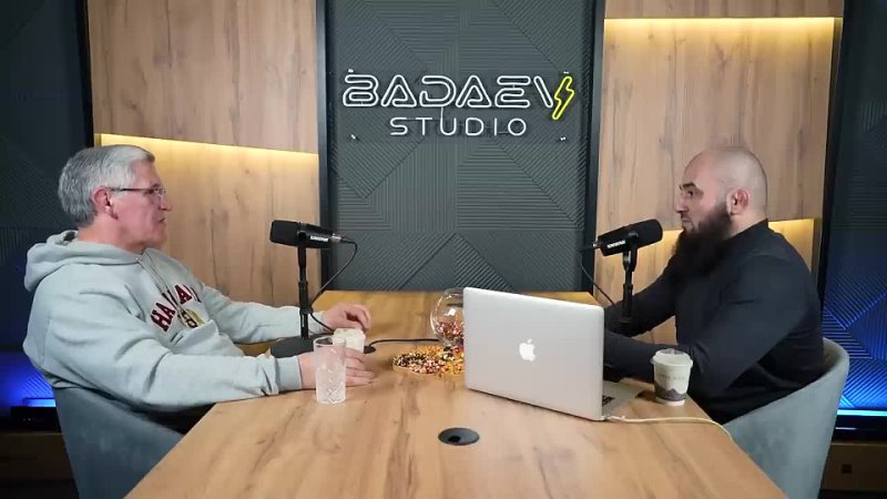 BADAEV PODCAST, 10. Хасан Баиев Врач мира На войне оперировал