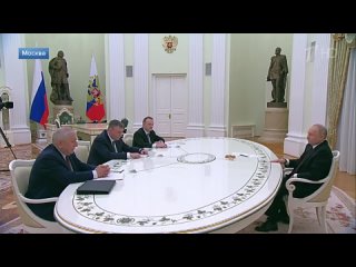 Владимир Путин провел встречу с проигравшими выборы кандидатами в президенты России